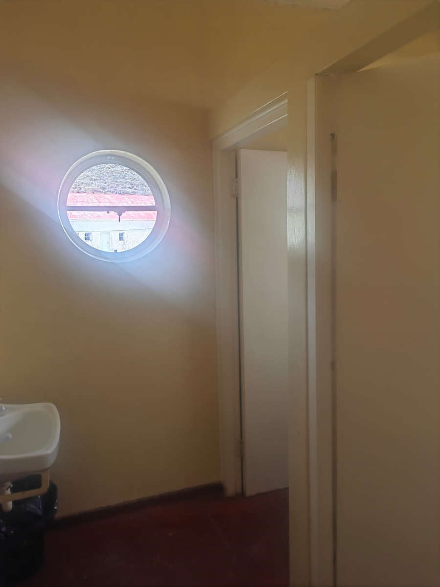 13 Bedroom Property for Sale in Uniondale Western Cape